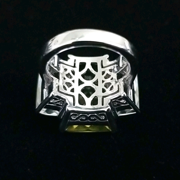 Ring - Picture 4 of 4
